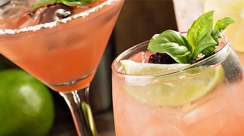 Grapefruit Margarita mit einem Schuss Wheyprotein