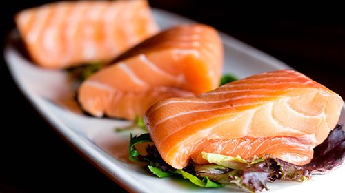 Wat is het beste voedsel voor de spieren? Tonijn VS Zalm