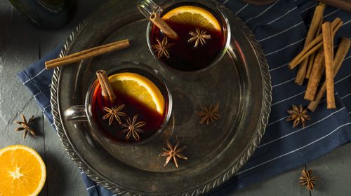 Aromatischer Orangen-Zimt-Punsch
