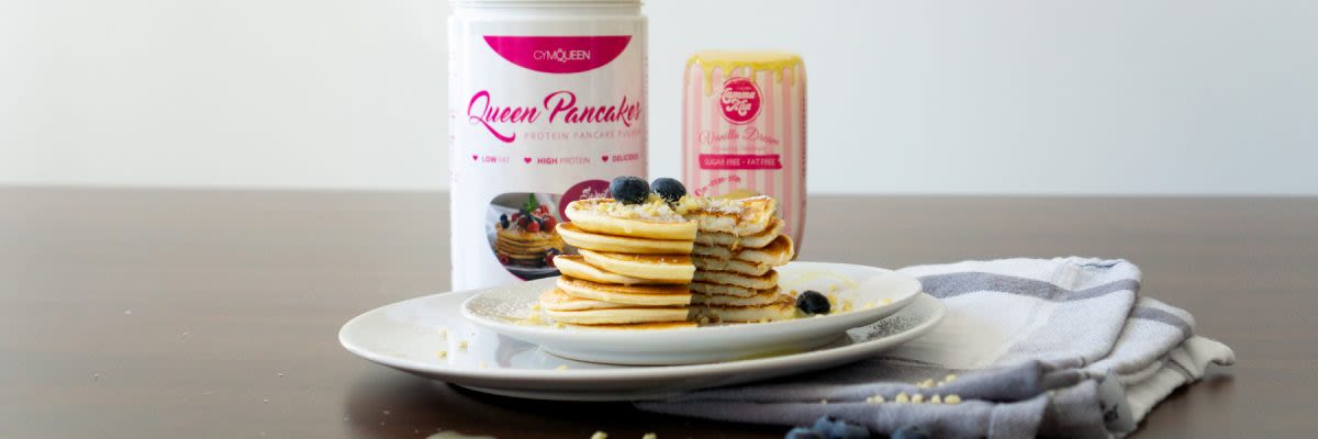Snowball Pancakes mit kalorienarmer Vanillesauce