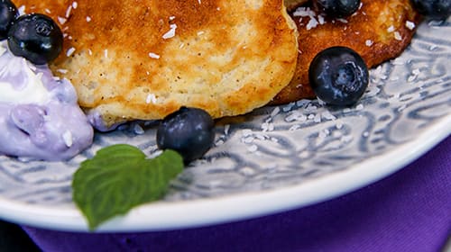 Kokos-Pancakes mit Blaubeermascarpone