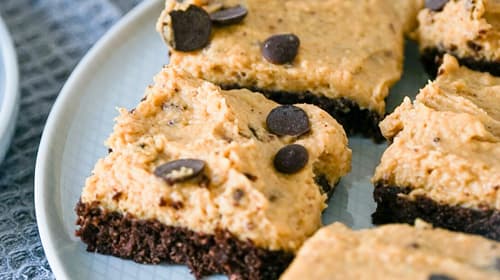 Eine Liebeserklärung zum Naschen: Gesunde Cookie Dough Brownies