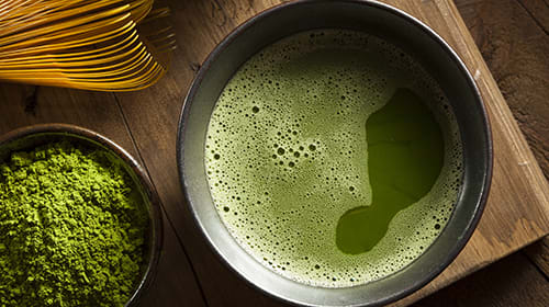 Matcha Tee: Der grüne Koffeinkick