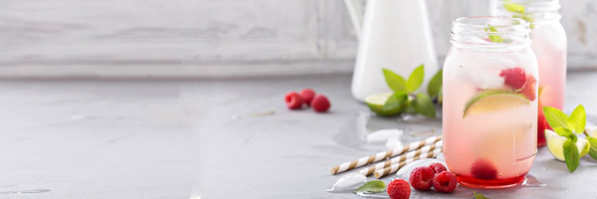 Detox-Eistee mit Ingwer und Zitronengras - vitafy.de