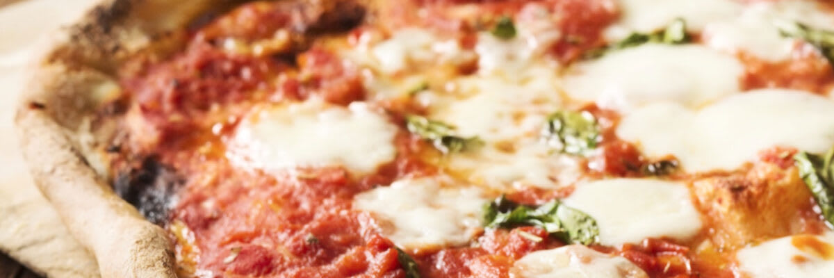 Selbstgemachte Pizza Napoletana - Vom Achterhof